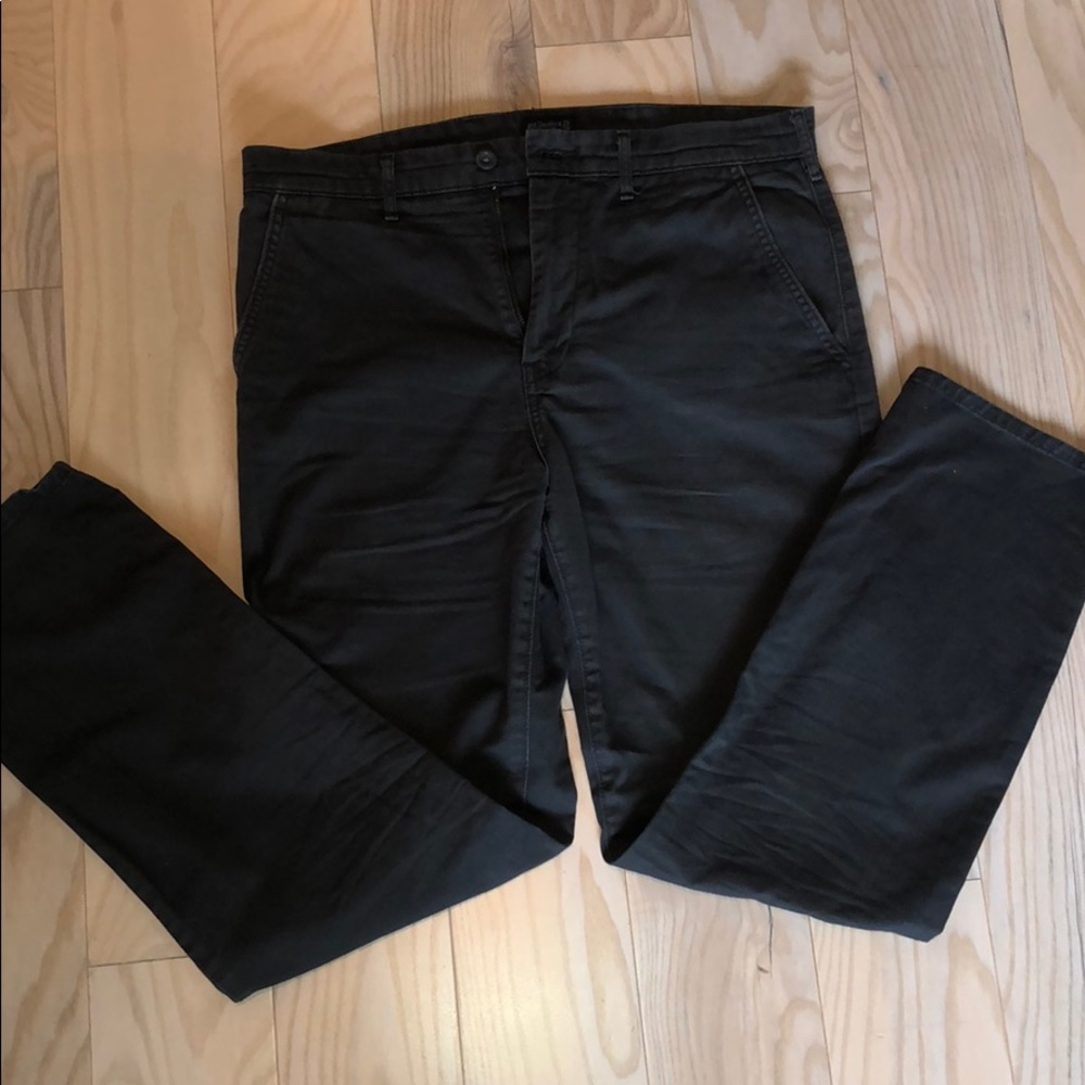 Levi Khaki’s Grey